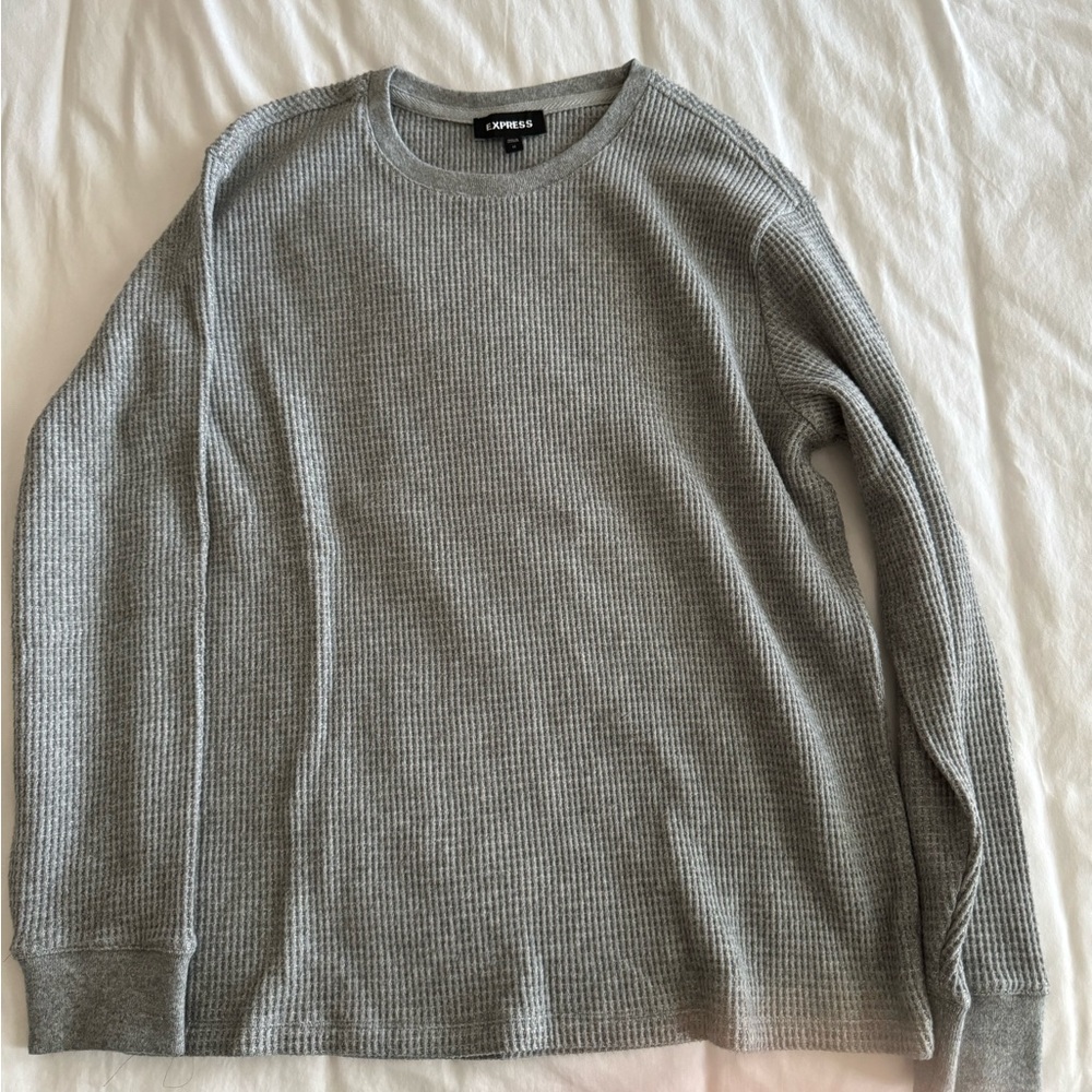 Men's grey sweatshirt